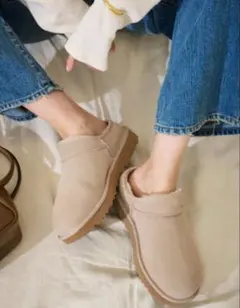 2025年最新】ugg アグ classic slipperの人気アイテム - メルカリ