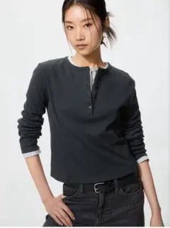 UNIQLO リブヘンリーネックT