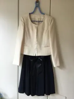 入園入学式　フォーマル  レディーススーツセット(コサージュ付き)11AR