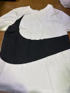 Nike THE NIKE TEE L ホワイト/ブラック　ビッグスウォッシュ