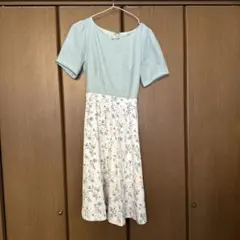 水色花柄ウエストリボン半袖ワンピースのサムネイル