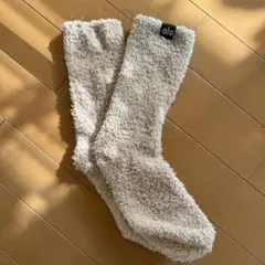 alo もこもこ ベージュソックス