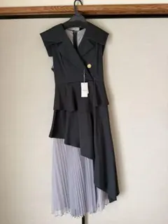 dazzlin アシメプリーツトレンチワンピース グレー - メルカリ