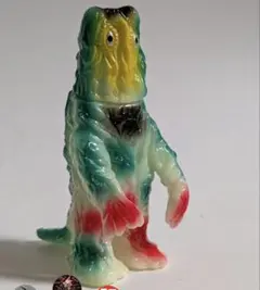 限定30個 即完売 TOY FIELDS ベビーゴーヤ怪獣 指人形 岡田悠助 - メルカリ
