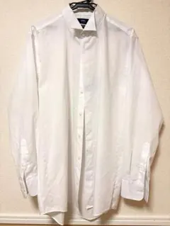 新郎　タキシード　ウィングカラーシャツ　洋服の青山