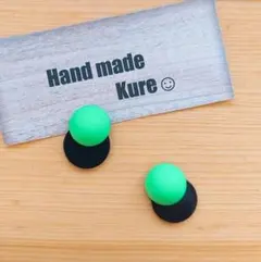 カラフルカボション グリーン＆ブラック ピアス イヤリング ハンドメイド