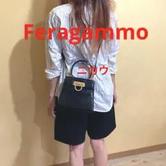 Feragammo フェラガモ 黒 ガンチーニ 2way パテント レザーバッグ