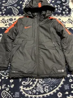 NIKE ベンチコート ブラック/クリムゾンオレンジ　130 サッカー　ダウン