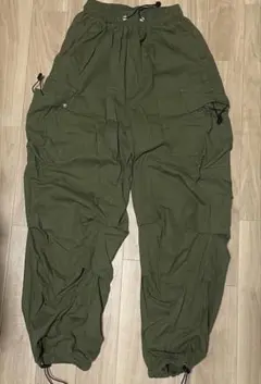 オリーブグリーン カーゴパンツ　シーイン