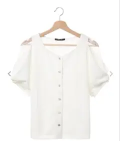 【新品未使用‼️】　袖レース　いろいろボタン　トップス　オフィスカジュアル