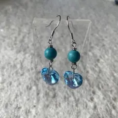 スワロフスキーのハート型ピアス　天然石