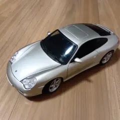 Maisto Porsche 911 Carrera4S ミニカー シルバーのサムネイル