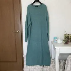 アーバンリサーチのニットワンピース