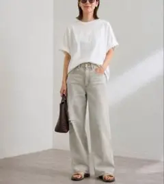 【新品】FRAMeWORK デニムストレートパンツ 40のサムネイル