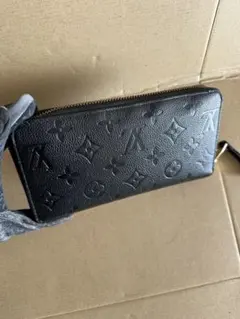 Louis Vuitton ブラックレザー長財布