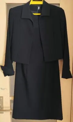 東京ソワール　ブラックワンピーススーツ