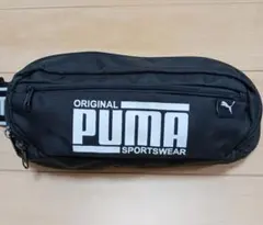 4【美品】PUMA プーマ ウエストバッグ ボディバッグ 黒 ロゴ入り 軽量