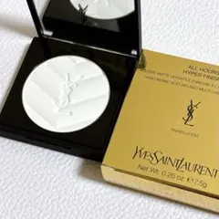 YSL オールアワーズ ハイパープレストパウダー ユニヴァーサル