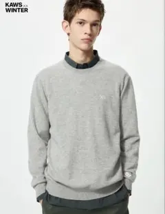 UNIQLO KAWS カシミヤクルーネックセーター