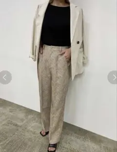 リエディ　総柄カットツイルセンタープレススラックス