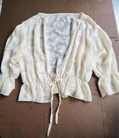 しまむら　フリル付き　カーディガン ボレロ