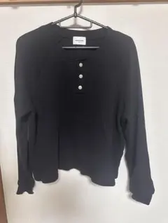 AAKAM ヘンリーネック ワッフルカットソー ブラック - メルカリ