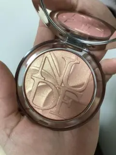 ディオールスキンミネラルヌードルミナイザーパウダー 07ピーチデライト