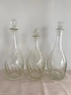小谷眞三　倉敷ガラス　モール模様八角瓶　白 小谷眞三 倉敷ガラス モール模様八角瓶 白 - メルカリ