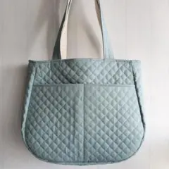 キルティング　ラウンドトートバッグ　くすみブルー