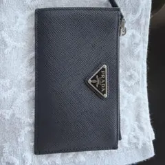 PRADA サフィアノレザーサイフ　早い者勝ち　箱付きのサムネイル