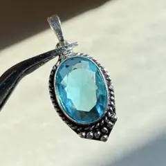 ☆ ブルートパーズ オーバル型 ネックレストップ 天然石