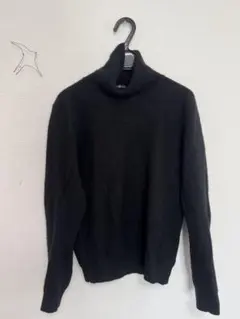 【最高級カシミヤ100%】高島屋 タートルネック ニット セーター 黒 Mのサムネイル