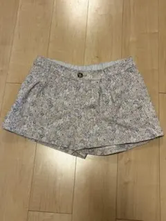 花柄ショートパンツ