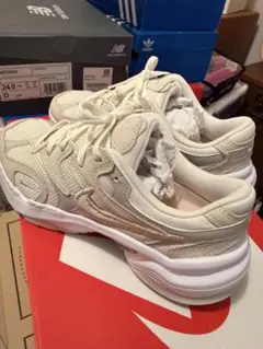 NIKE スニーカー