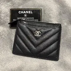 美品 シャネル キャビアスキン フラグメントケース Vステッチ シルバー