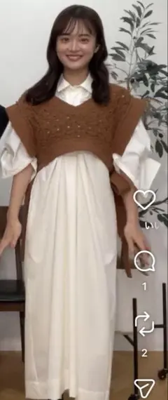 ピヌエ フロントギャザーシャツワンピース& ショートニットジレ - メルカリ