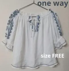 one way 刺繍入り 半袖ブラウス ホワイトのサムネイル