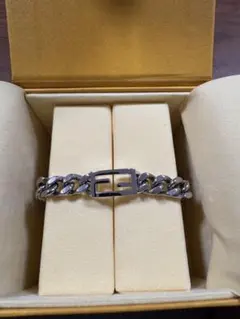 FENDI Baguette ブレスレット Mサイズのサムネイル