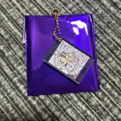 ちいかわ アクリルチャーム「ツタにやられる前に一度で決めるぞ!」