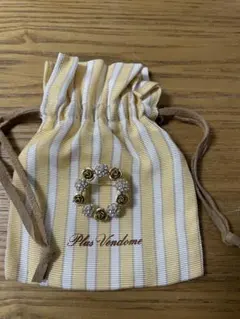 Plus Vendôme ローズモチーフブローチ