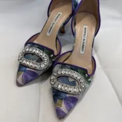 MANOLO BLAHNIK ビジューパンプス 花柄のサムネイル