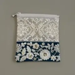 1点限り＊インド刺繍リボンポーチ／ホワイト×ターコイズブルー