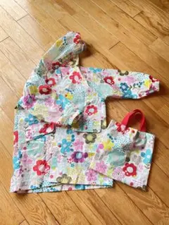 美品　レインコート　100-110 袋つき