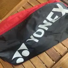 YONEX シューズケース　黒/赤