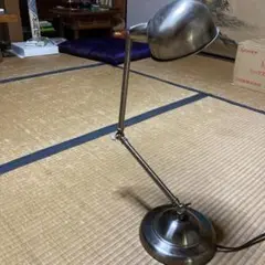 デスクスタンドライト