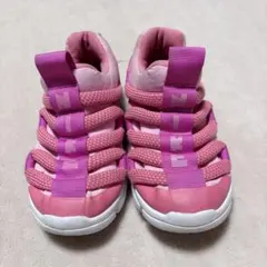 Nike ナイキ　ピンク スニーカー ノーヴィス 18cm キッズ　子供　靴
