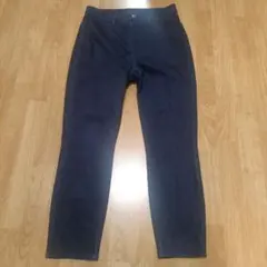 ユニクロ　ウルトラストレッチハイライズデニムクロップドレギンスパンツ