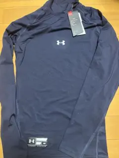Under Armour ネイビー アンダーシャツ MD