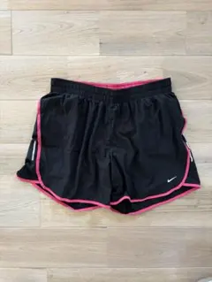 Nike ブラック/ピンク ショートパンツ　ドライフィット