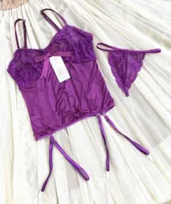 新品 未使用 送料無料9222ガーターベルト付  ビスチェ Ｔバック3点